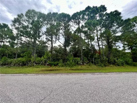 5291 Hoffman St, Port Charlotte, FL 33981
