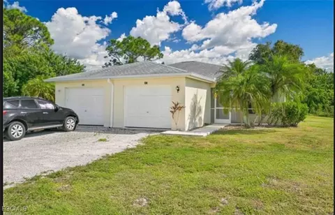 465-467 Lillon Ave S, Lehigh Acres, FL 33974