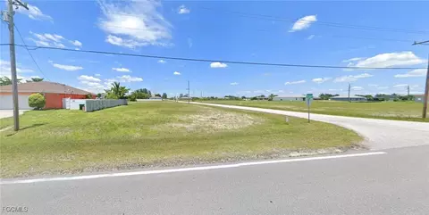 511 Diplomat Pkwy E, Cape Coral, FL 33909