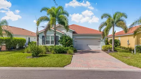 3348 Apple Blossom Dr, Alva, FL 33920