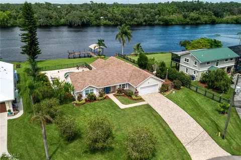 2110 Sebastian Ct, Alva, FL 33920