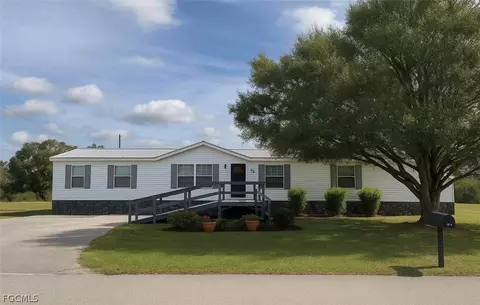 1086 Pine Ave, Moore Haven, FL 33471