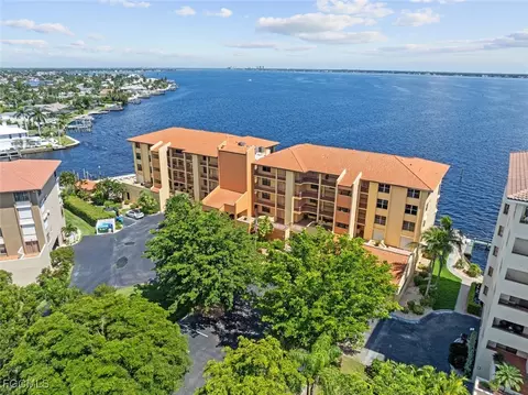 4015 SE 20th Pl #206, Cape Coral, FL 33904