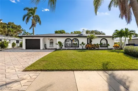 8327 Riviera Ave, Fort Myers, FL 33919