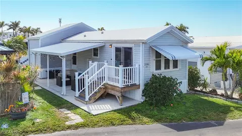 11561 Blue Warbler Dr, Fort Myers, FL 33908