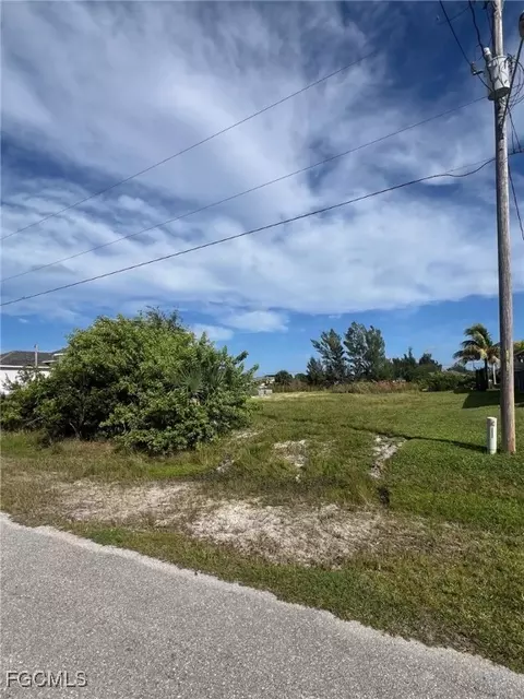 2839 NW 6th St, Cape Coral, FL 33993