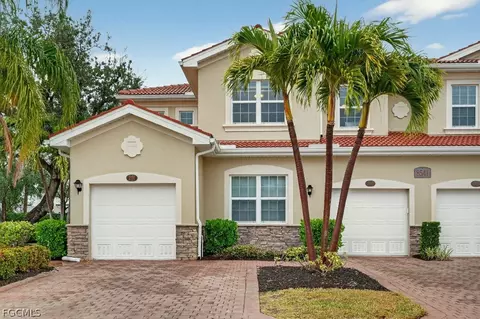 8541 Oakshade Cir #201, Fort Myers, FL 33919