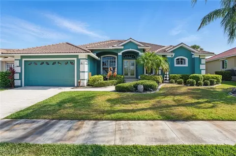 8500 Southwind Bay Cir, Fort Myers, FL 33908