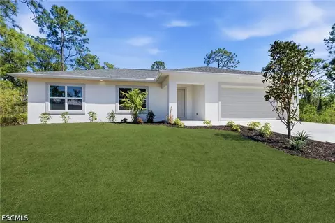 902 Clark Ave, Lehigh Acres, FL 33972