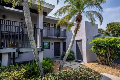 808 Cape Coral Pkwy W #204, Cape Coral, FL 33914