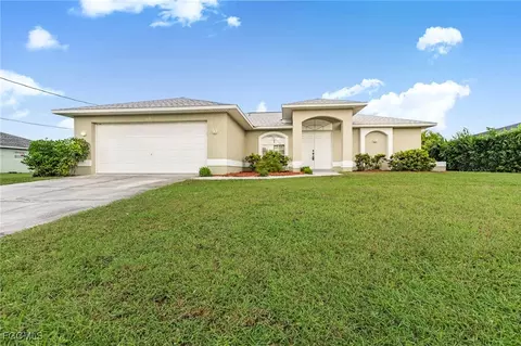 517 SE 16th Pl, Cape Coral, FL 33990