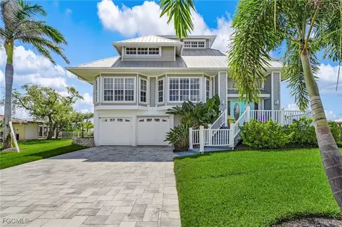 3681 San Carlos Dr, Saint James City, FL 33956