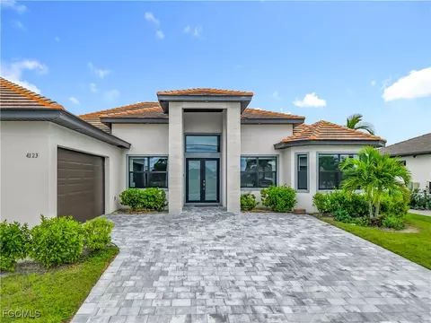 4123 Oasis Blvd, Cape Coral, FL 33914