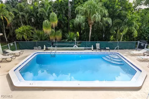4931 Vincennes Ct #6, Cape Coral, FL 33904