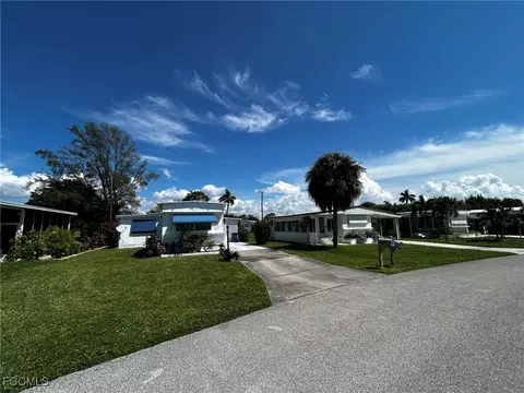 26186 Princess Ln, Bonita Springs, FL 34135