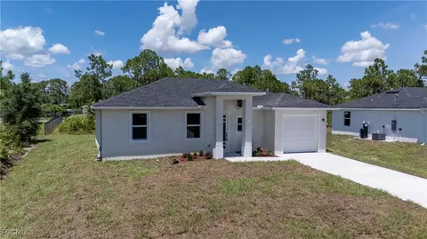 752 Cardinal St E, Lehigh Acres, FL 33974 photo 6