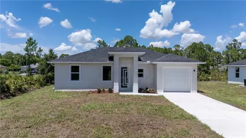 752 Cardinal St E, Lehigh Acres, FL 33974 photo 4