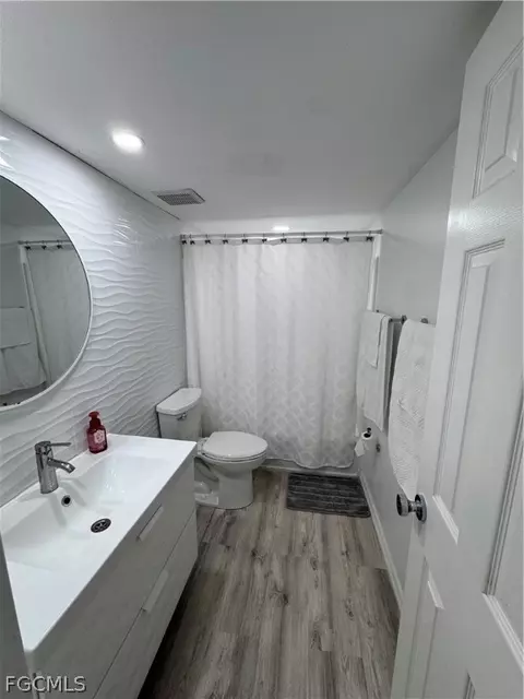 Bath - 4079 Northlight Dr #1802, Naples, FL 34112 photo 6 of 10