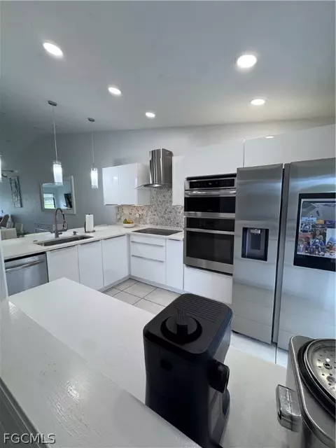 Kitchen - 4079 Northlight Dr #1802, Naples, FL 34112 photo 11 of 11