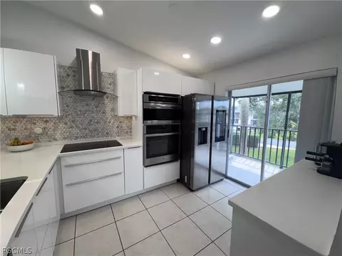 Kitchen - 4079 Northlight Dr #1802, Naples, FL 34112 photo 8 of 11