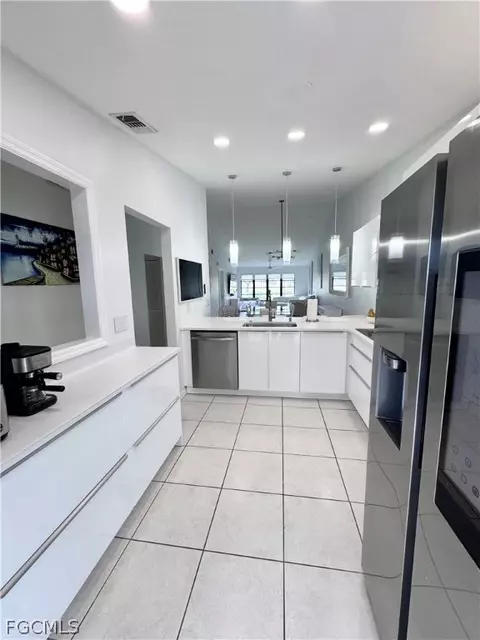 Kitchen - 4079 Northlight Dr #1802, Naples, FL 34112 photo 6 of 11