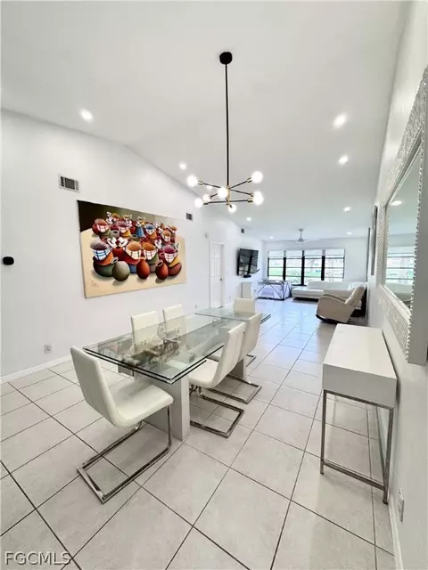 Dining - 4079 Northlight Dr #1802, Naples, FL 34112 photo 2 of 7