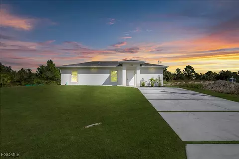 3302 39th St W, Lehigh Acres, FL 33971
