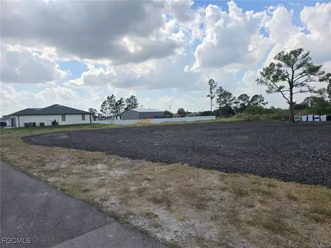 3004 Ruth Ave S, Lehigh Acres, FL 33976