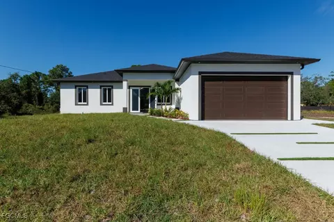 1203 Oak Ave, Lehigh Acres, FL 33972