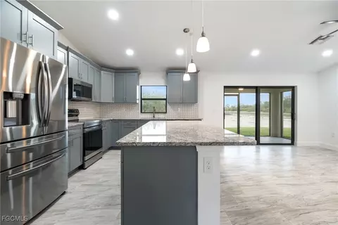 7537 19th Ter, Labelle, FL 33935 photo 10