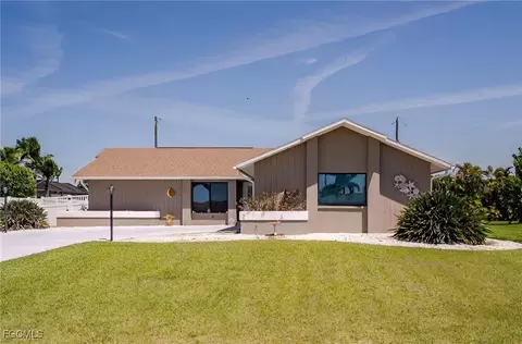 203 SE 43rd Ter, Cape Coral, FL 33904