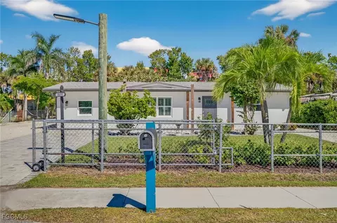 4699 Duera Mae Dr, Fort Myers, FL 33908