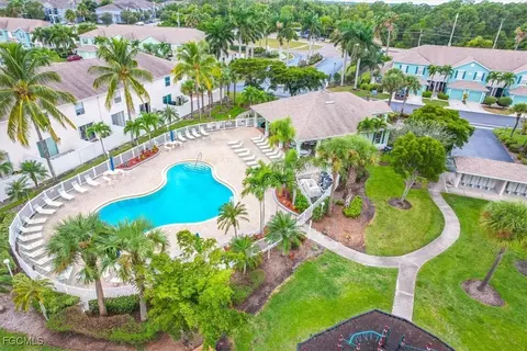 3635 Pine Oak Cir #102, Fort Myers, FL 33916