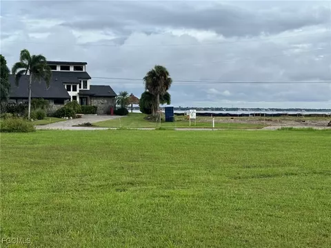 1746 Seafan Cir, North Fort Myers, FL 33903
