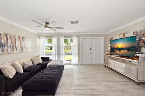 1805 Cornwallis Pkwy, Cape Coral, FL 33904