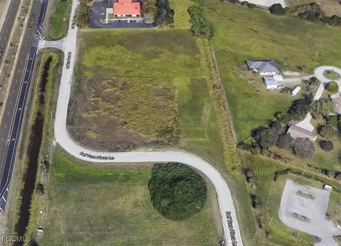 18730 Del Tura Plaza Ln, North Fort Myers, FL 33903