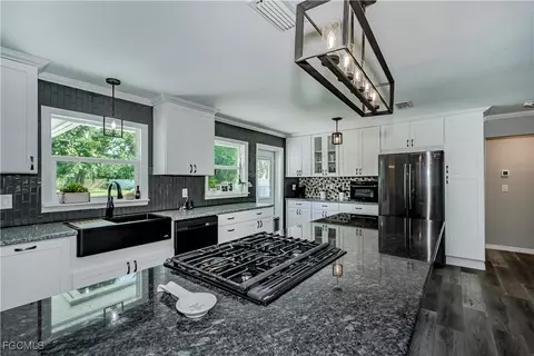 62 W North Shore Ave, North Fort Myers, FL 33903