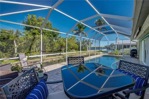 445 Donora Blvd, Fort Myers Beach, FL 33931