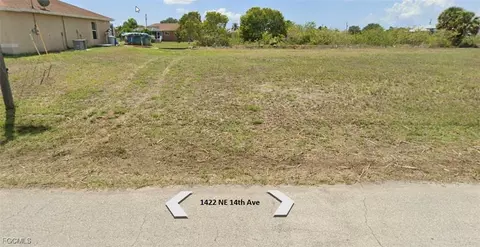1422 NE 14th Ave, Cape Coral, FL 33909