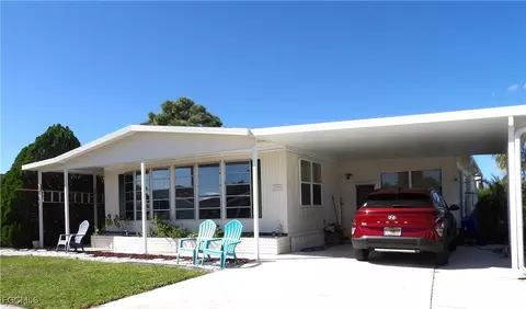 737 Knotty Pine Cir, North Fort Myers, FL 33917