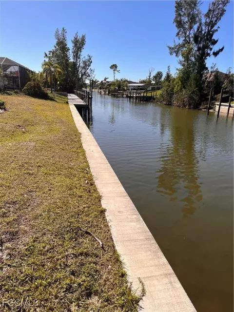 2124 SW 17th Ave, Cape Coral, FL 33991