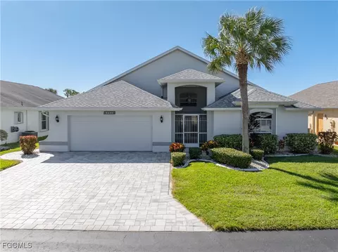 17835 Acacia Dr, North Fort Myers, FL 33917