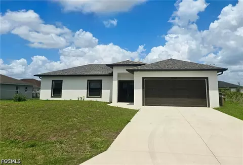 2806 57th St W, Lehigh Acres, FL 33971
