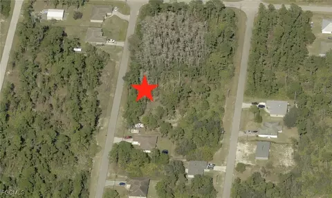 2016 Grayson Ave, Alva, FL 33920