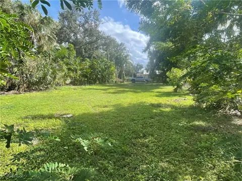 348 Capitol St, North Fort Myers, FL 33903
