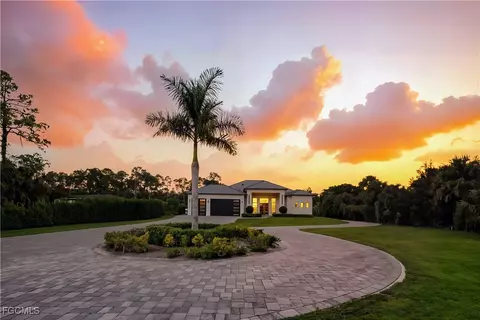 3219 White Blvd, Naples, FL 34117