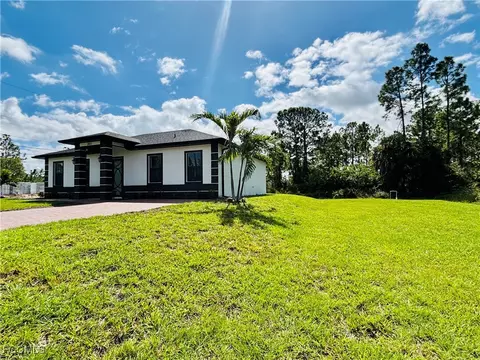 302 E 15th St, Lehigh Acres, FL 33972 photo 4