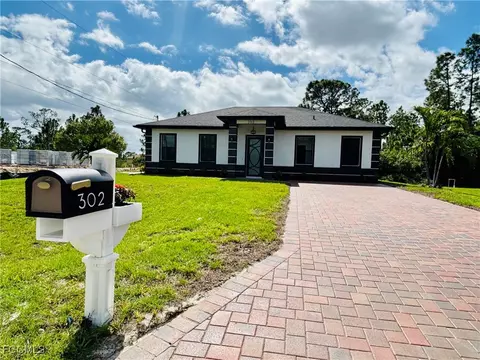 302 E 15th St, Lehigh Acres, FL 33972 photo 2
