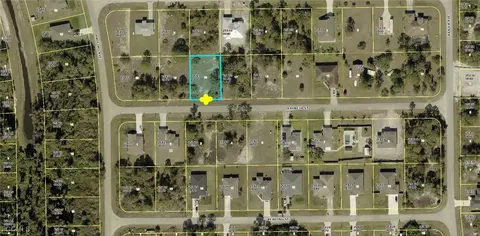 437 Rayneta St, Lehigh Acres, FL 33974
