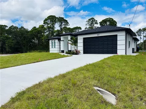 863 Haskell St E, Lehigh Acres, FL 33974 photo 6